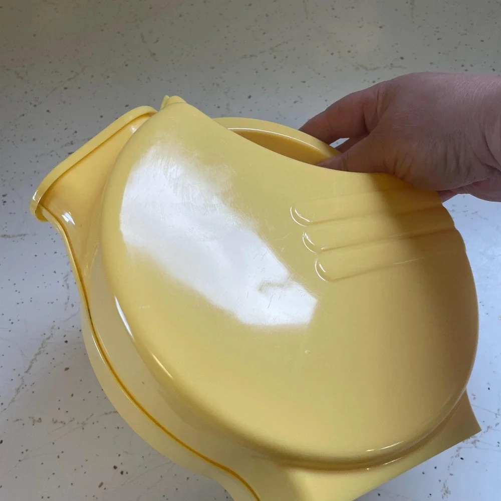 VTG 50s Art Deco Canary Yellow Plastic Disc Pitcher Mid-Century Atomic Retro